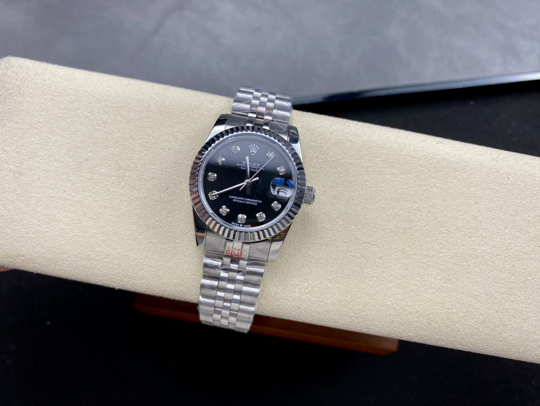 Date just 36 mm