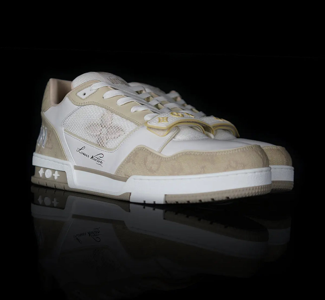 LV TRAINER SNEAKER